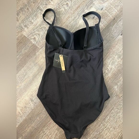Nip Tuck Swim  Multifit Cup Joanne One-Piece Swimsuit- Size 6 - Picture 2 of 11